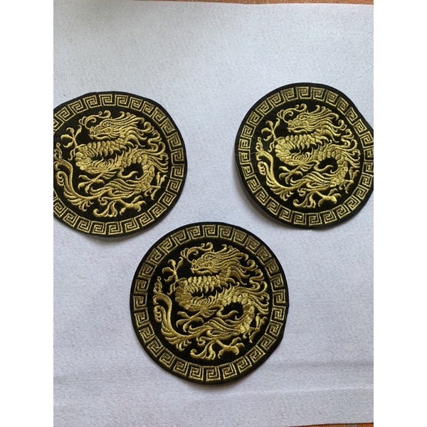 sticker thêu là ủi tròn rồng cách điệu vàng