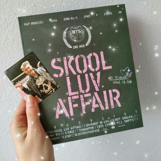 VStore - duyendo97  BTS : SKOOL LUV AFFAIR - HỘP ĐỒ CHƠI BO GÓC