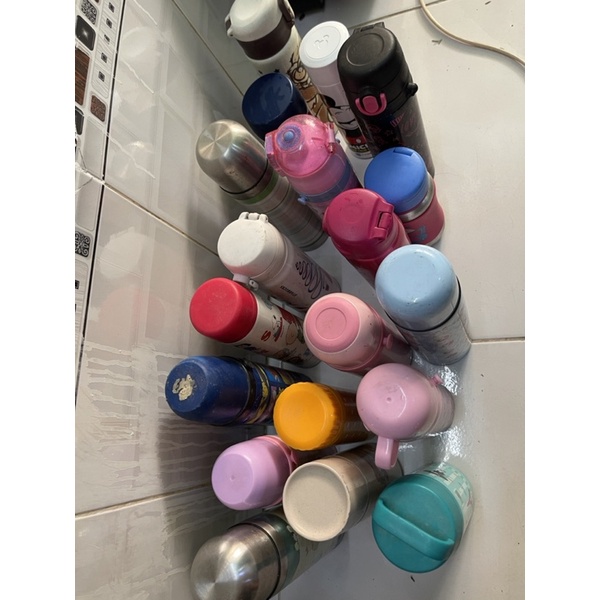 Bình nước từ Nhật sắc màu cho trẻ em..