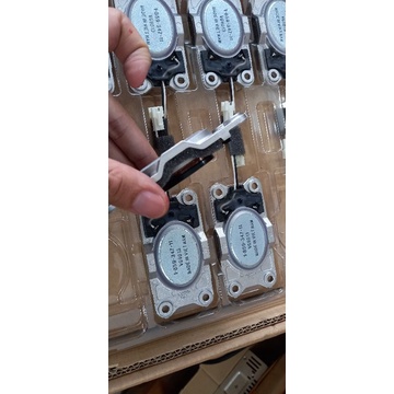 Loa dán không ko màng từ neo 6r10w  hát hay. giá 2 cái