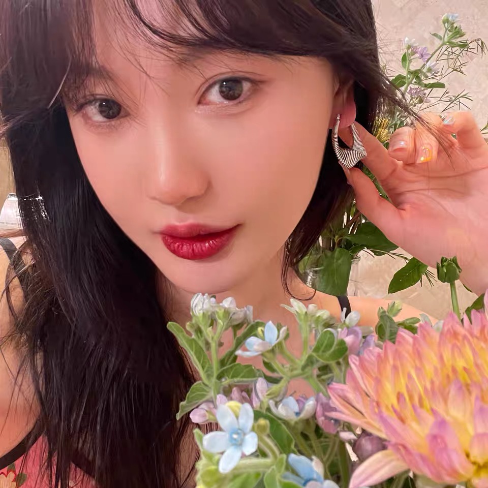 Khuyên Tai Kim Loại Phong Cách Mới Cá Tính Dễ Phối Đồ