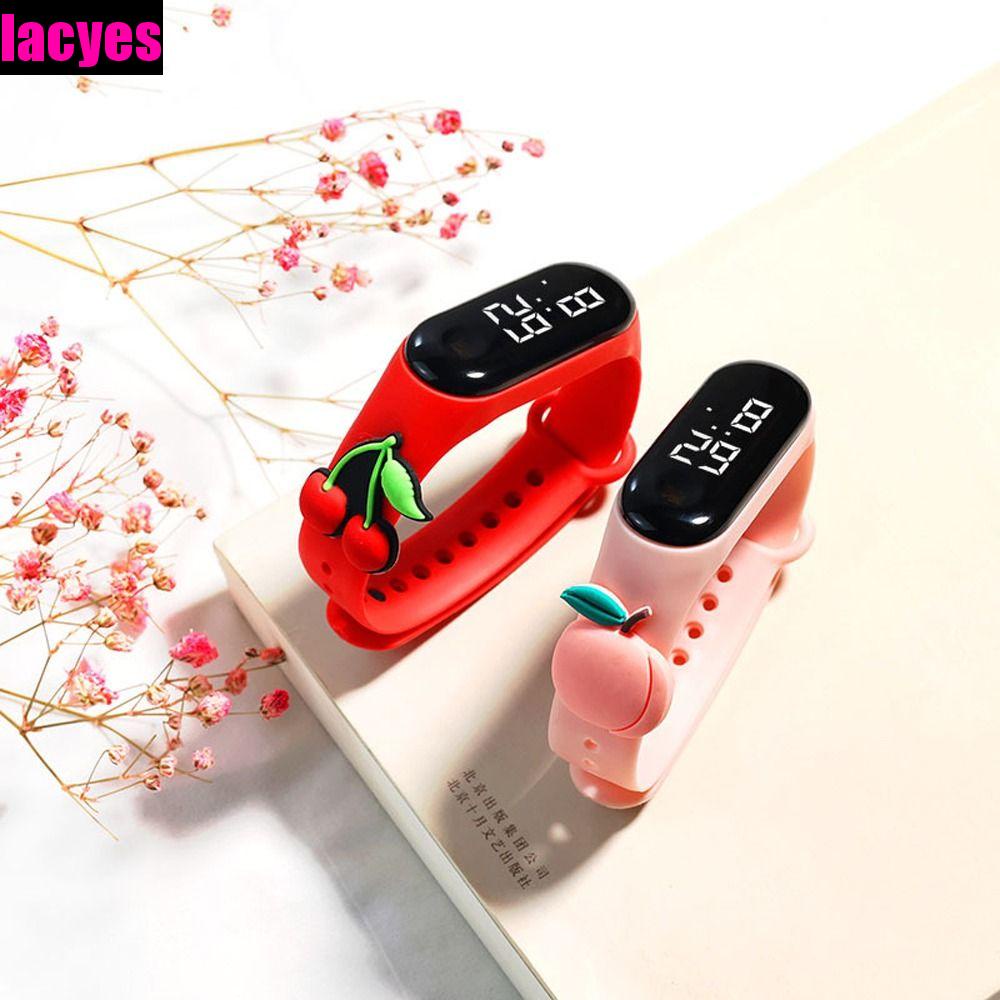 Đồng Hồ Đeo Tay Điện Tử Họa Tiết Hoạt Hình Trái Đào / Dưa Hấu / Lê Có Đèn LED