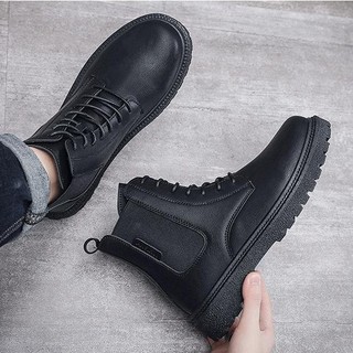 Giày Boot Nam Màu Đen Cổ Thun SOLE GN407