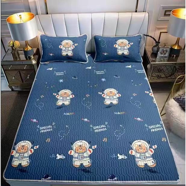 Chiếu điều hòa cao su non gồm ga điều hòa và 2 áo gối kích thước 1m6x2m và 1m8x2m mẫu mẫu gấu cầu vồng xanh đậm shop