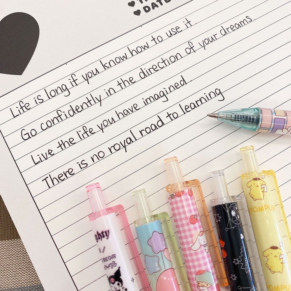 SANRIO Bút Mực Gel Ngòi 0.5mm Kiểu Dáng Dễ Thương Cho Học Sinh