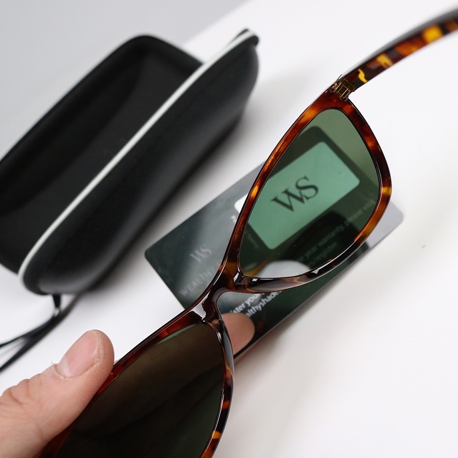 Mắt kính mắt mèo Wealthy Shades full hộp chính hãng