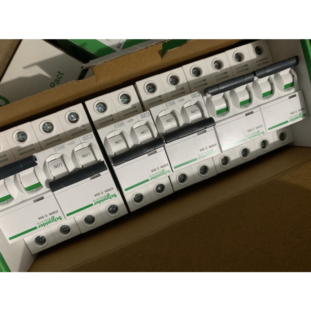 |CHÍNH HÃNG| Cầu dao MCB A9F74220 Schneider 2P 20A