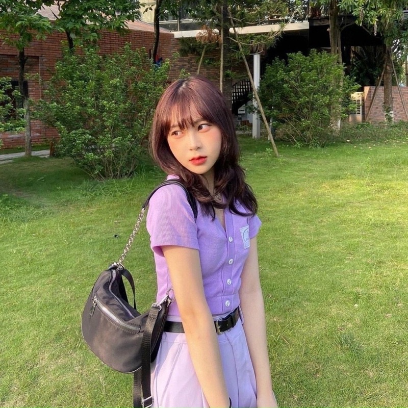 [Hot A032] ÁO CROPTOP CỔ V ĐÍNH TAG CHIZISHOP NHIỀU MÀU SẮC TAY NGẮN