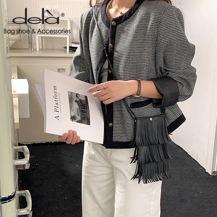 Dela Túi Đeo Chéo Đính Núm Tua Thời Trang Nữ Tính