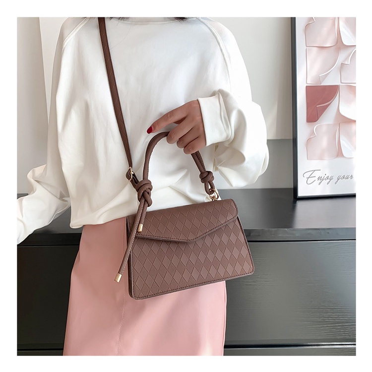 Túi xách JASMIN NOIR 22BL10091 đeo chéo chần bông kẻ sọc đơn giản cho nữ