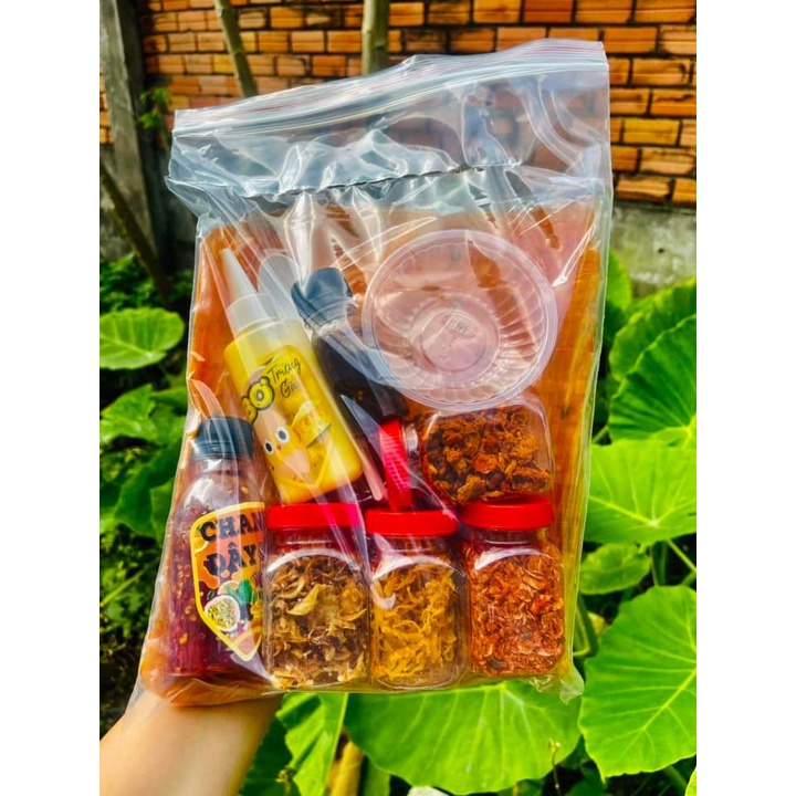 Set 300gr bánh tráng dẻo cay kèm topping gia vị bơ béo, sốt chanh dây,khô gà, tép, hành phi, khô bò và sa tế