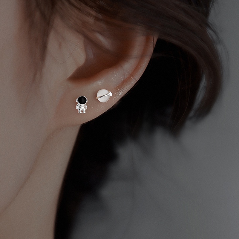 Bông Tai Hình Phi Hành Gia Bằng Thép Titan Đính Đá Zircon Trắng Thời Trang Cho Nữ
