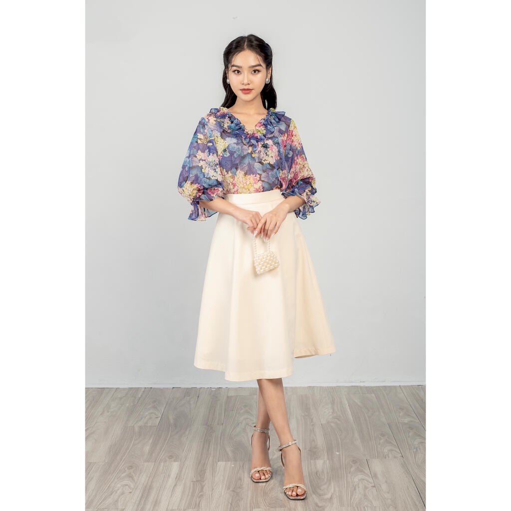 Áo sơ mi tay lửng, cổ V bèo, màu xanh MMOutfit M-AO060122277