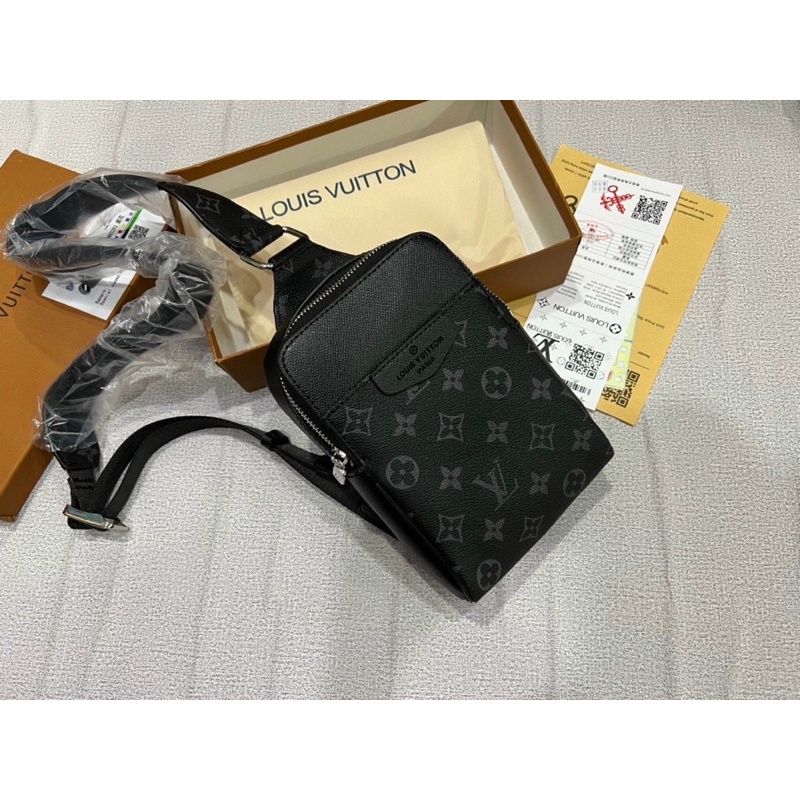 Túi đeo chéo lv nam mini thời trang tiện ích chống nước.