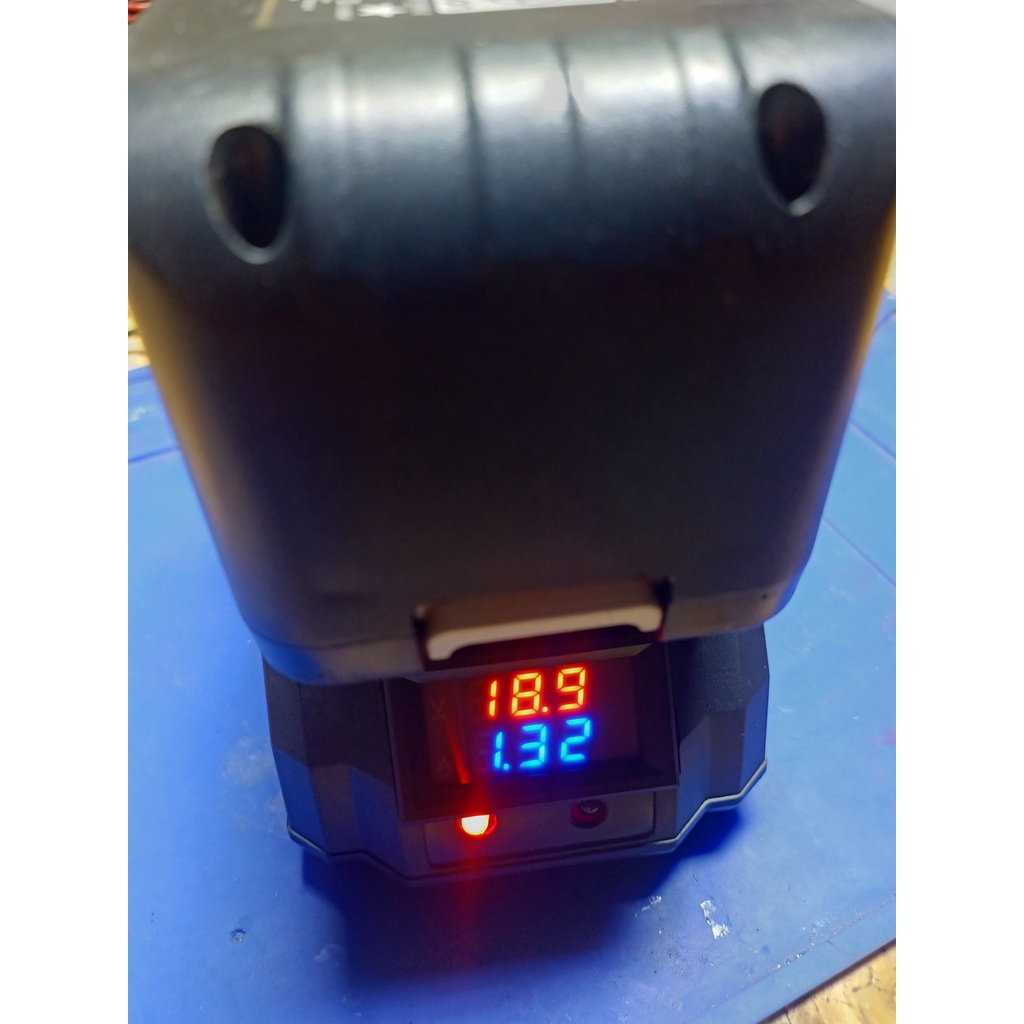 Sạc Pin 21v có đồng hồ