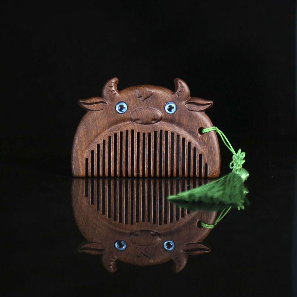 Lược Chải Tóc Bằng Gỗ Dày Khắc Họa Tiết Cổ Điển Mát Xa Da Đầu Hiệu NORMAN