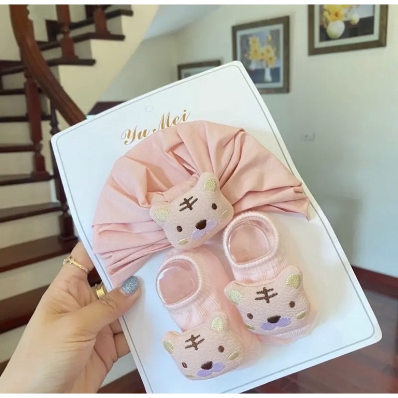 Set nón Turban và Tất hình thú xinh xắn cho bé