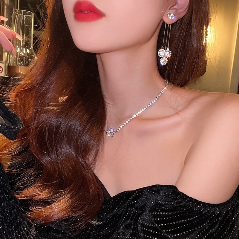 Bông Tai Dáng Dài Hình Hoa Đính Đá Zircon Lấp Lánh Thời Trang Hàn Quốc Cho Nữ