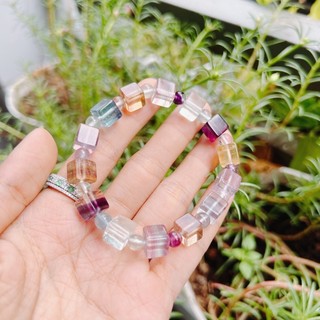 Vòng tay đá florite hạt vuông 9 li