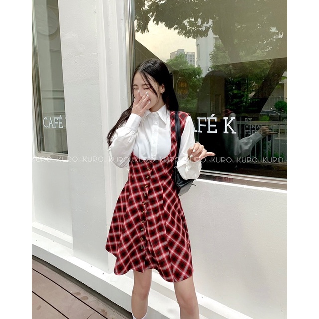 Đầm yếm ghi lê style hàn quốc shop có bán lẻ sơ mi phối cùng như hình