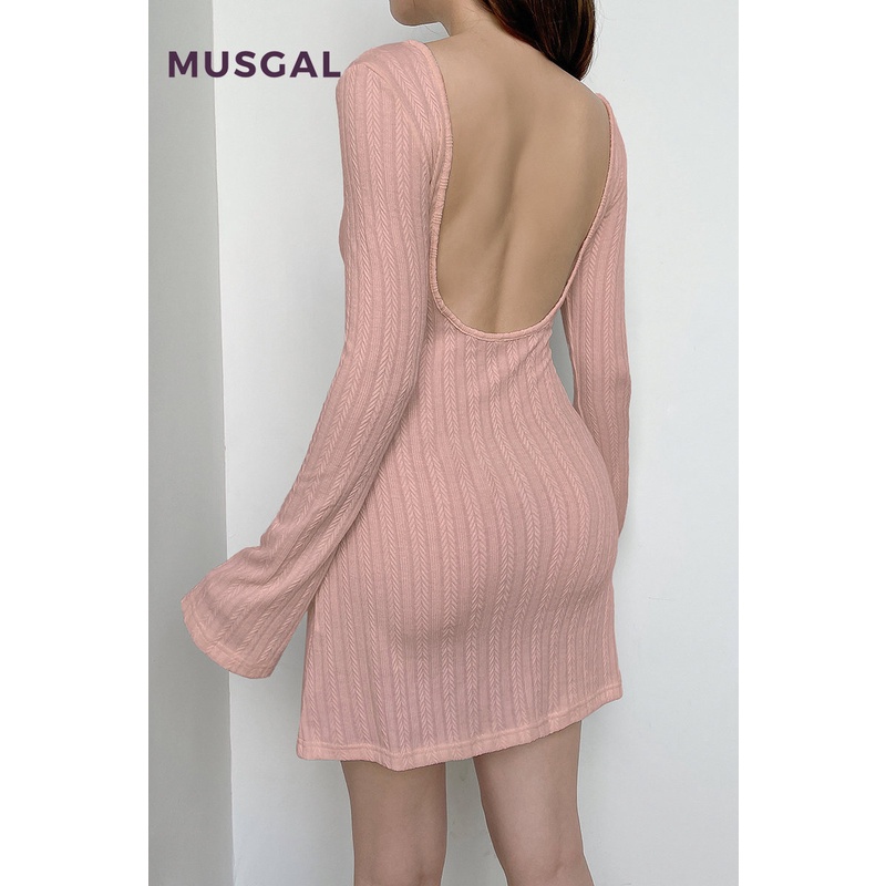 Đầm Chữ A Dài Tay Hở Lưng Gợi Cảm Màu Sắc Thời Trang Cho Nữ