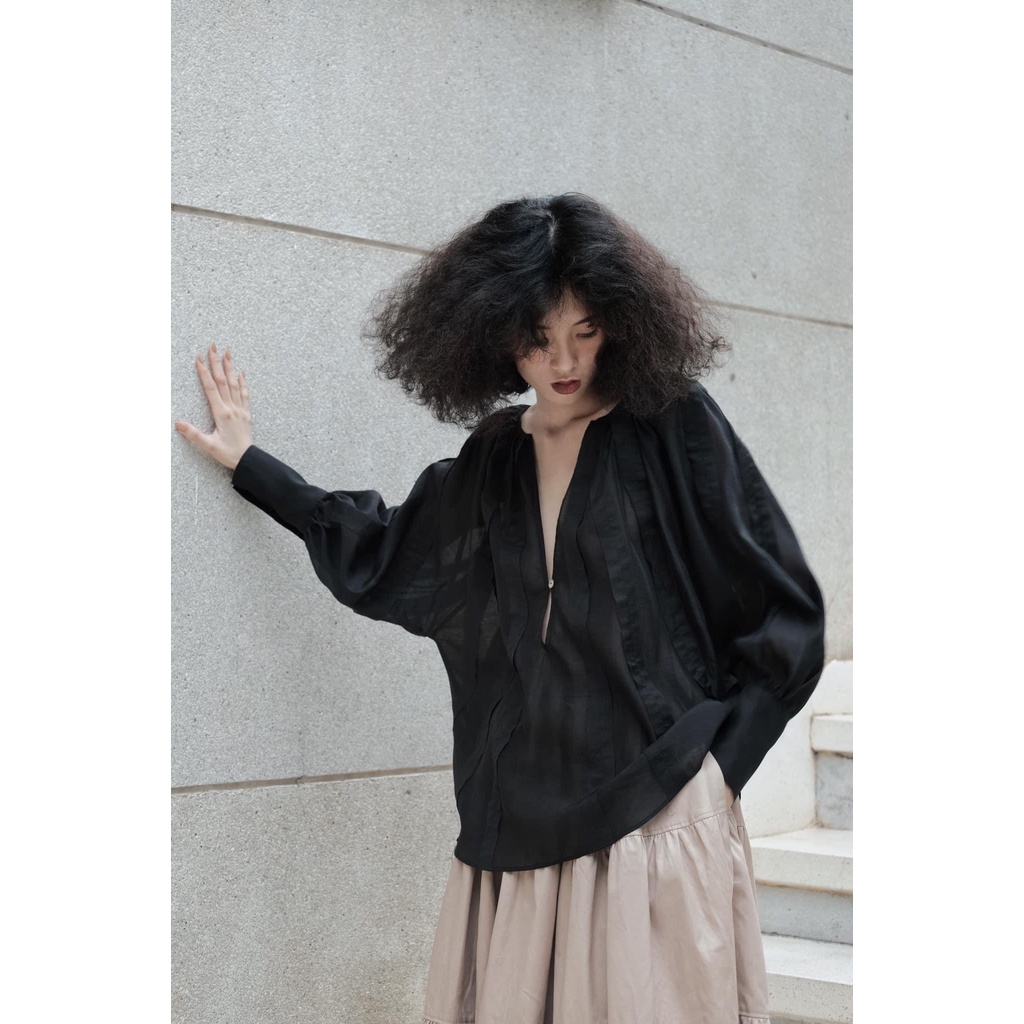/ou'ba:d/ - ÁO SƠMI BLOUSE ĐEN form oversize basic nữ ít nhăn size S/M