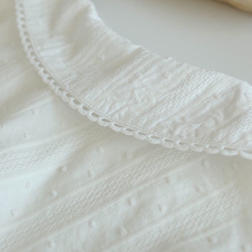 Áo sơ mi trắng cổ bèo thêu hoa chất cotton áo tay lỡ mềm mại thấm mồ hôi hạt ren dọc thân áo