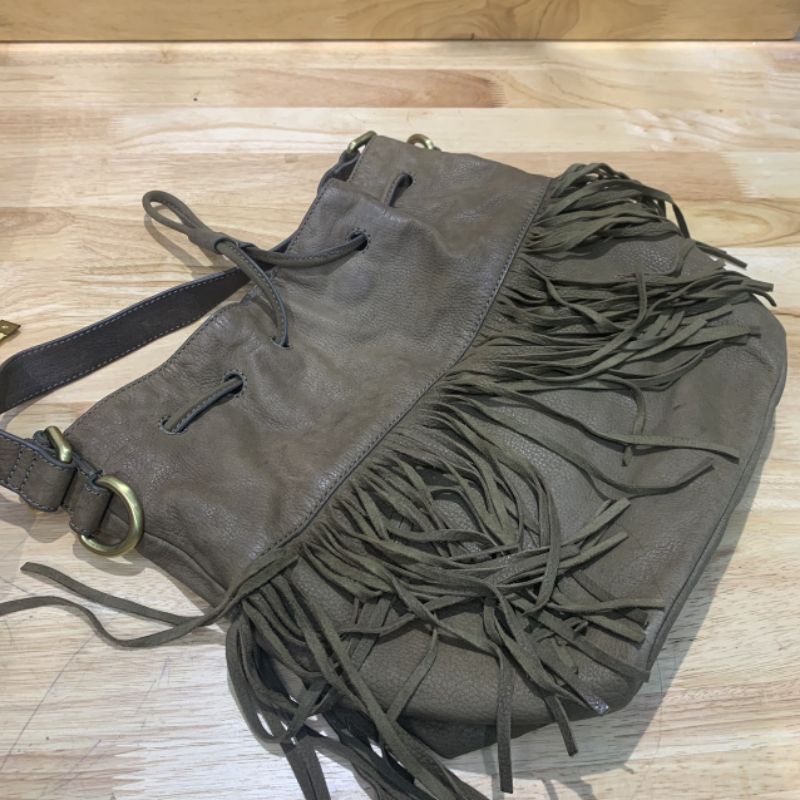 Túi bucket đeo vai da lạ secondhand  18231122