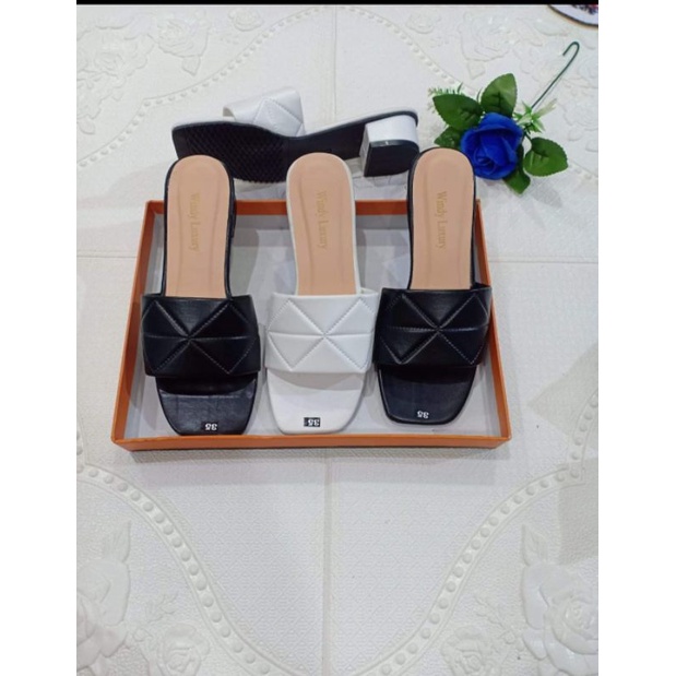 Giày dép nữ cao 3 phân bảng ngang karo big size 35-45