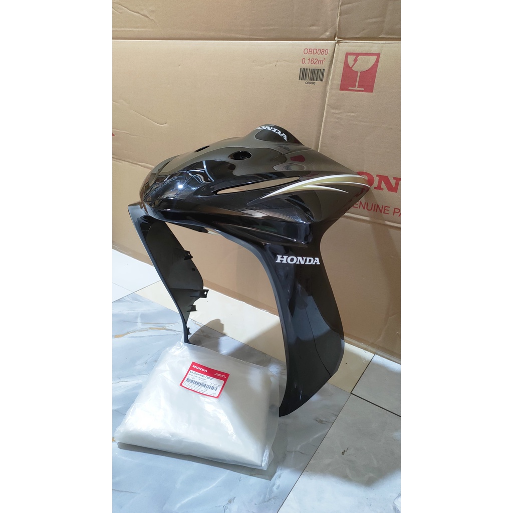 Bộ ốp trước - quây nạ trước HONDA WAVE S110 năm 2010 màu Đen. *NHA69P* (64200KWWC80ZC)