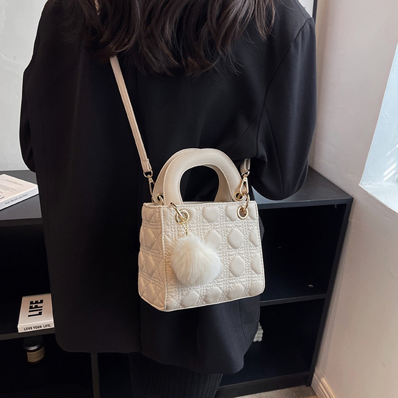 Ielgy Túi Đeo Chéo Hình Thoi Bằng Len Phối Bóng Lông Chất Lượng Cao