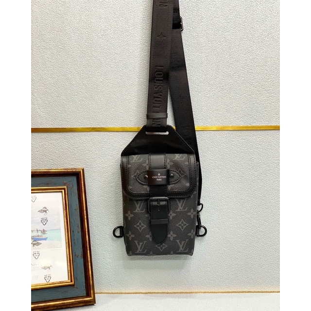 Túi đeo chéo lv nam mini thời trang tiện ích chống nước.