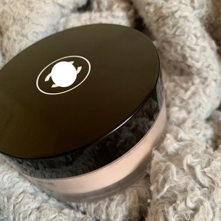 Phấn phủ bột POUDRE UNIVERSELLE LIBRE