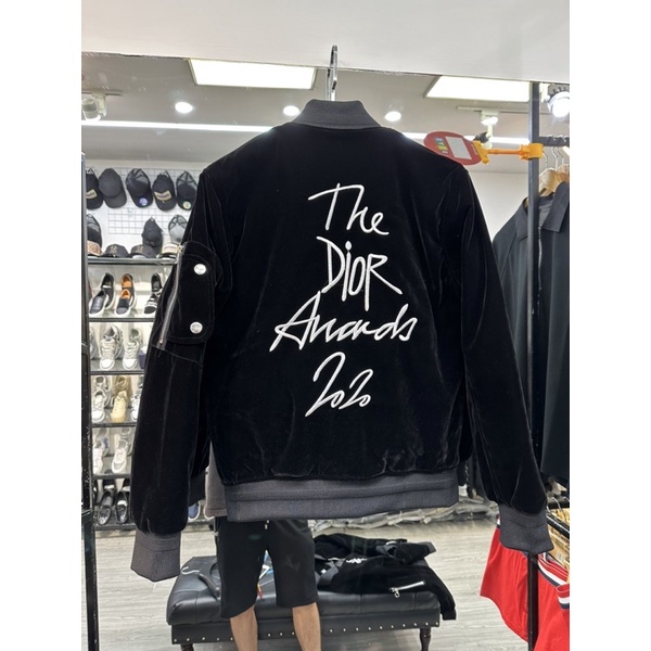 Áo Khoác Bomber nhung Diior chữ thêu trần bông