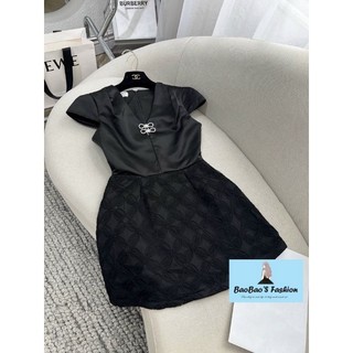 Đầm tafta đen  đính nơ đá dáng xoè