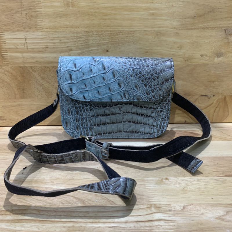 Túi đeo chéo nữ da bò dập vân secondhand (túi si, đồ si, hàng thùng, uyen2hand vintage) 06191122