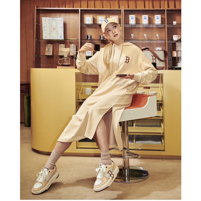 Giày MLBB chunky liner chữ B nâu