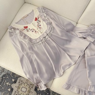 BỘ LỤA DÀI QUẢNG CHÂU CỔ THÊU HOA XINH