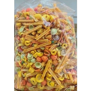 Banh snack mix tá lả đủ vị -