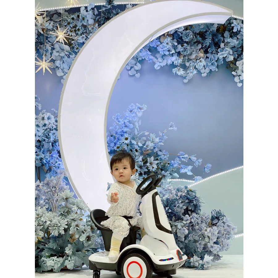 Xe máy điện cho bé, Xe ô tô điện trẻ em cân bằng xoay 360 độ có nhạc đèn