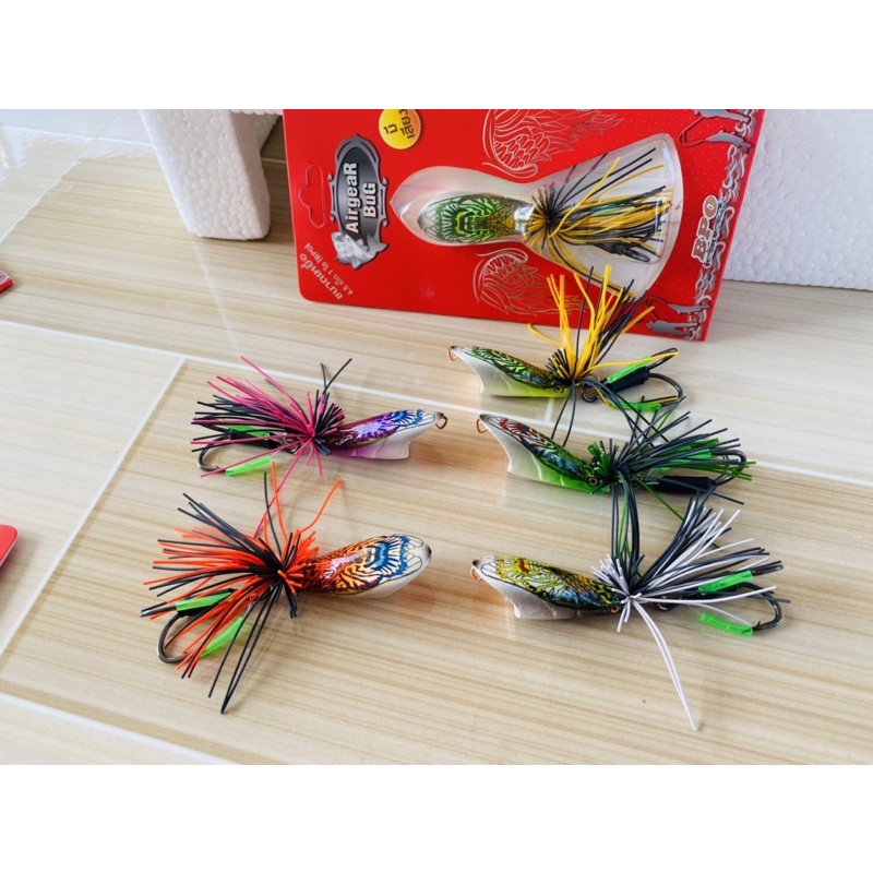 Nhái lắc Bug armando