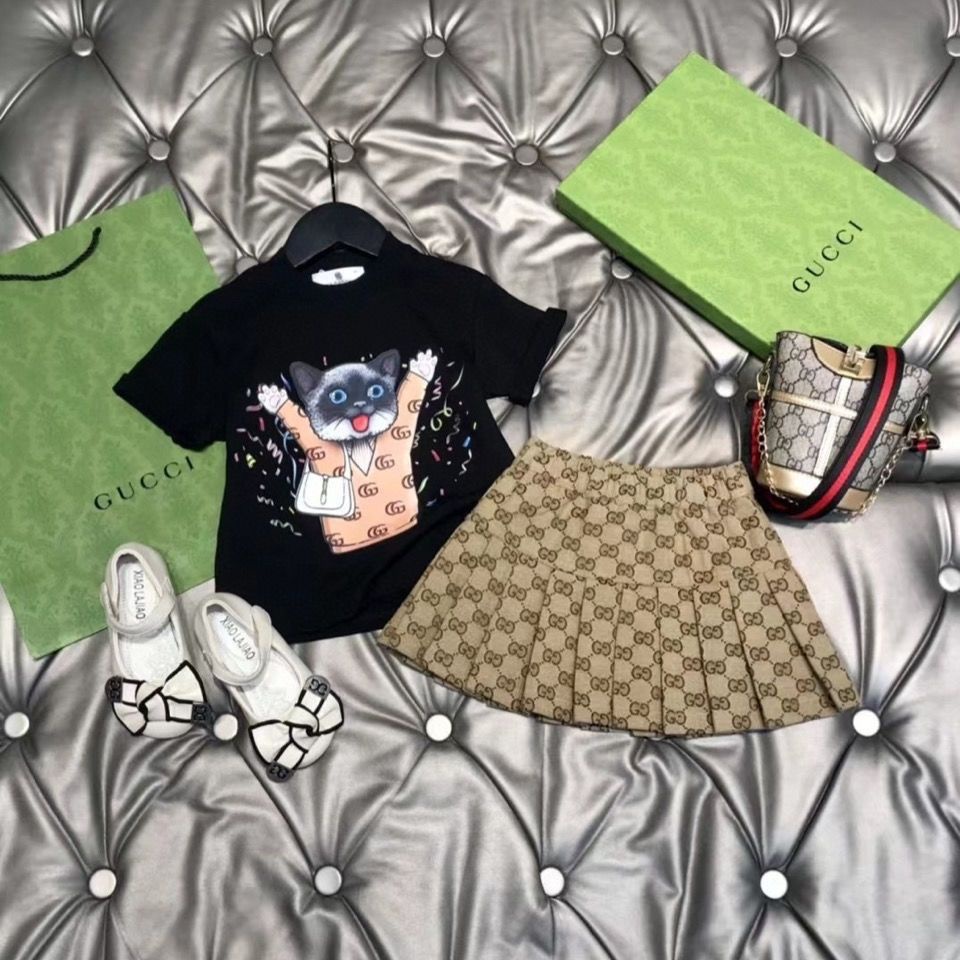 Set Áo Thun Ngắn Tay Và Chân Váy Họa Tiết Gucci Thời Trang Mùa Hè Cho Bé Gái