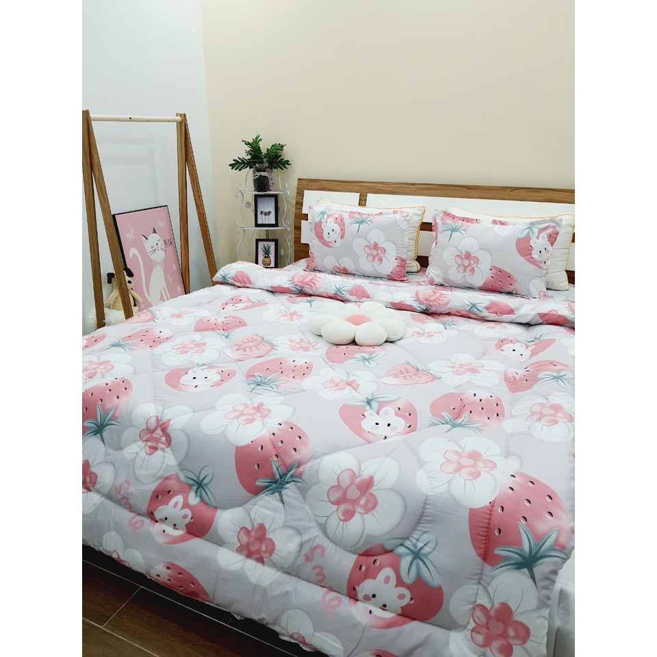(Giá sốc)  Chăn mền phao poly cotton có ruột bông dày loại 1 mẫu Thỏ dâu (được chọn mẫu) - Nguyệt Ánh Bedding