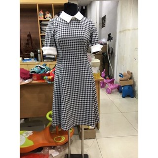 Đầm DKNY họa tiết size  4,8