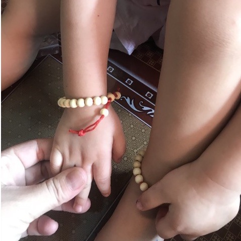 Vòng dâu tằm cho bé