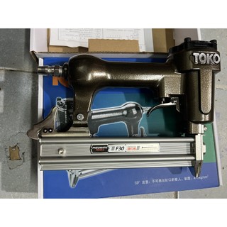SÚNG BẮN ĐINH F30 TOKO HỘP GIẤY