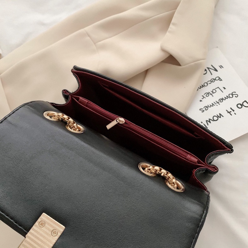 Túi Đeo Vai Nhỏ Hình Thoi Phối Dây Xích Thời Trang Cho Nữ