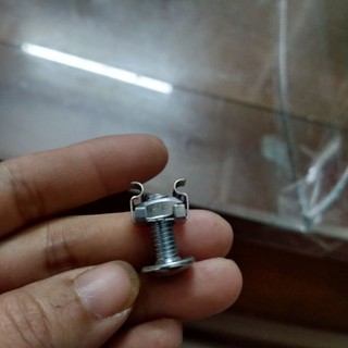 ốc và êcu bắt tủ âm thanh (giá 1 sp)
