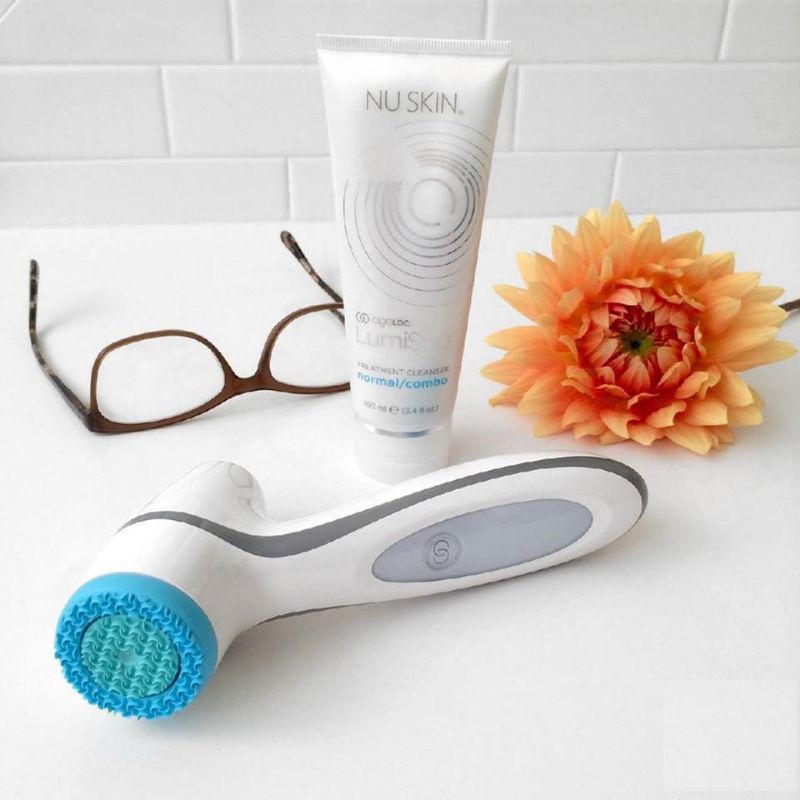 Sữa rửa mặt ageLOC LumiSpa® Activating Cleanser cho da thường