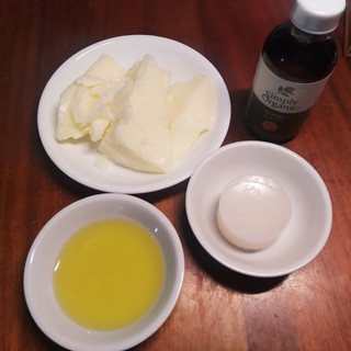 Dưỡng môi Tallow, Tallow lip balm
